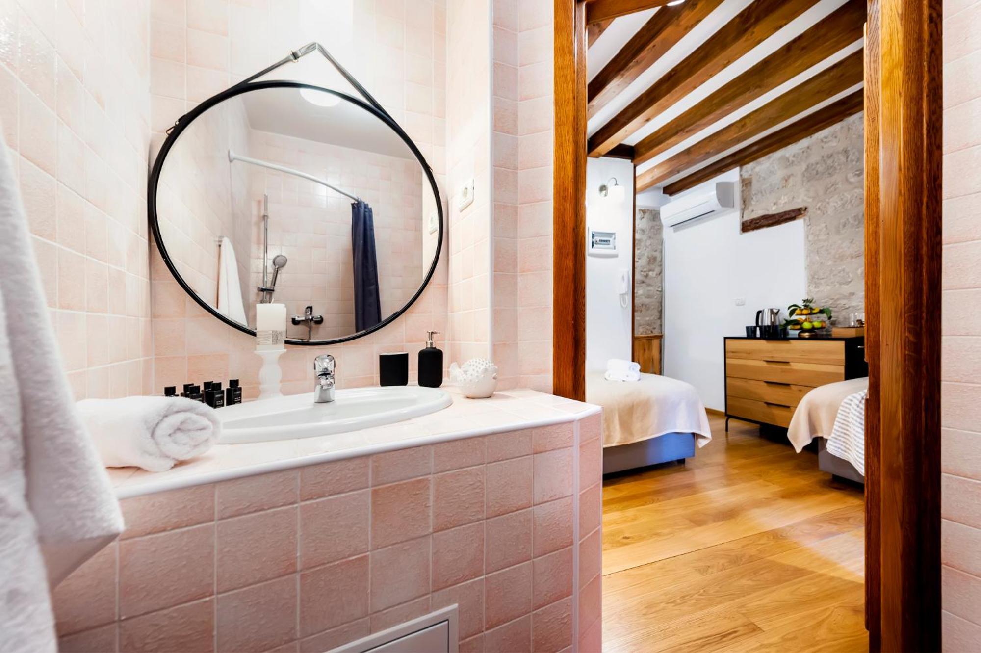 Noemi'S Rooms Rovinj Ruang foto