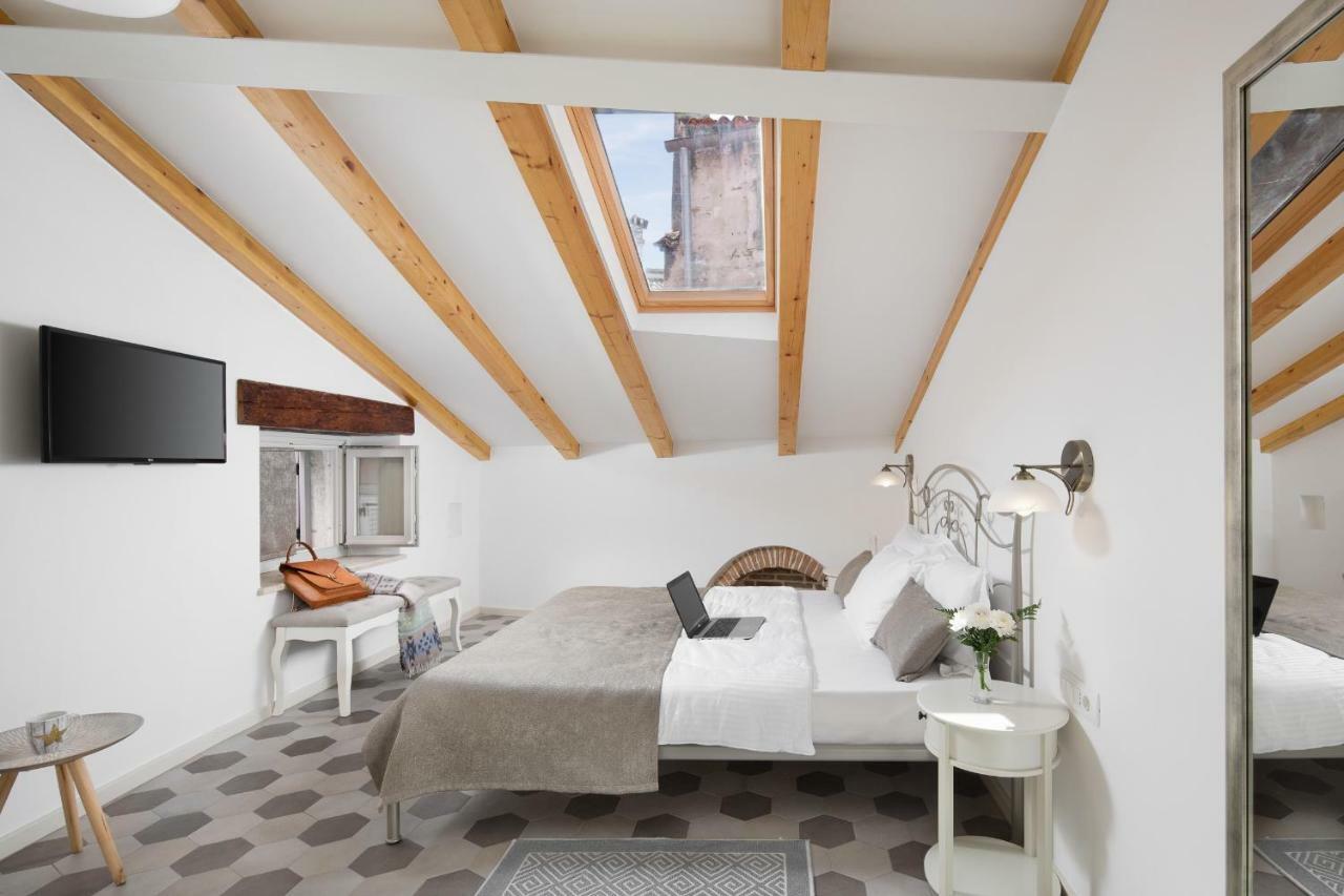 Noemi'S Rooms Rovinj Bagian luar foto